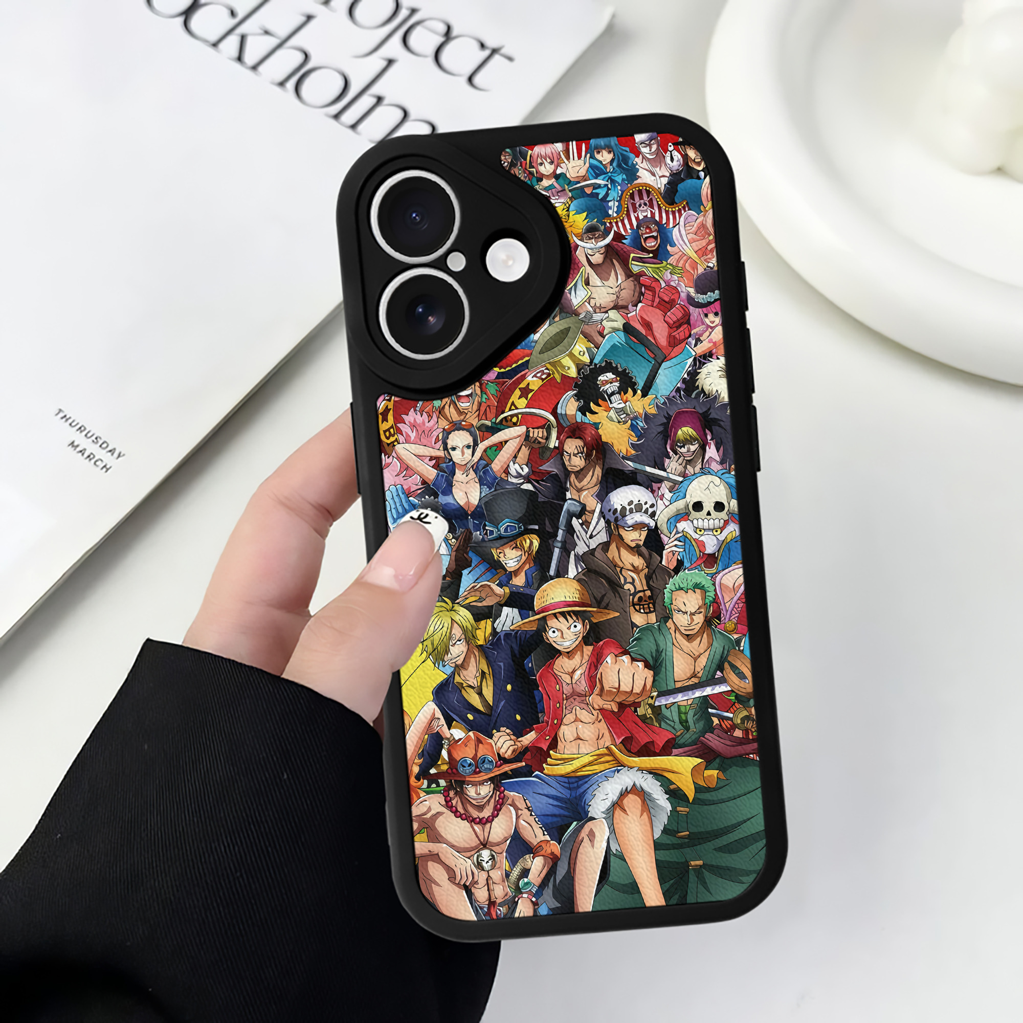 （画像用） ワンピース ONE PIECE 【iPhone 16シリーズ対応】シリコンスマホケース（レザー調） 材質：シリコン